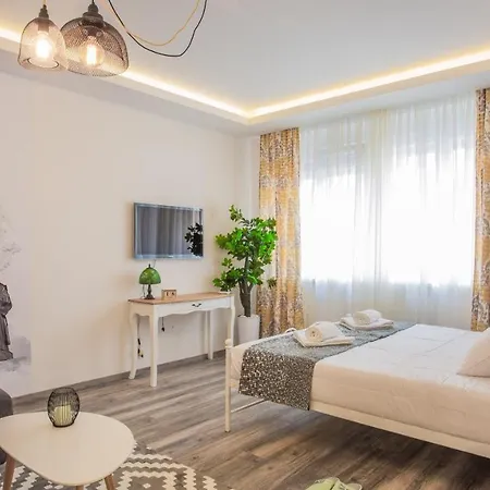 Casablanca Apartmán *